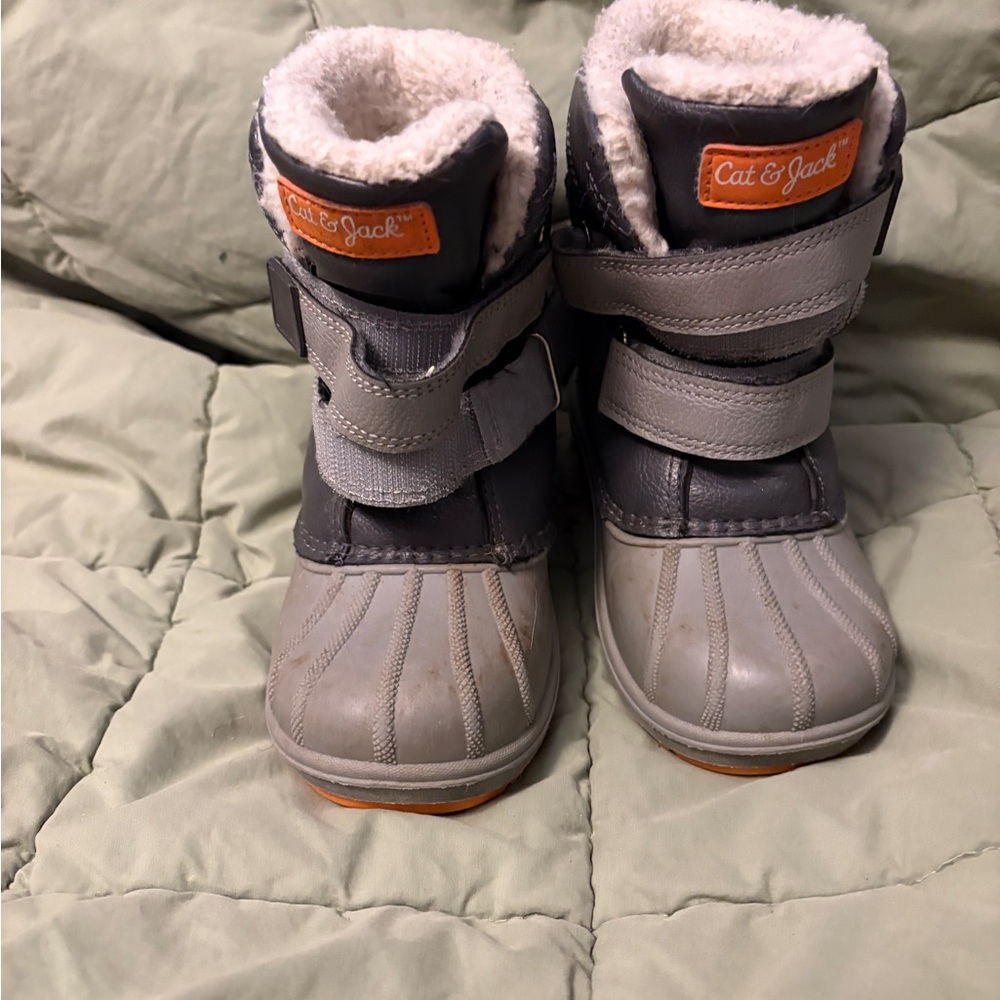 Cat & Jack Gray and Black Kids Snow Boots